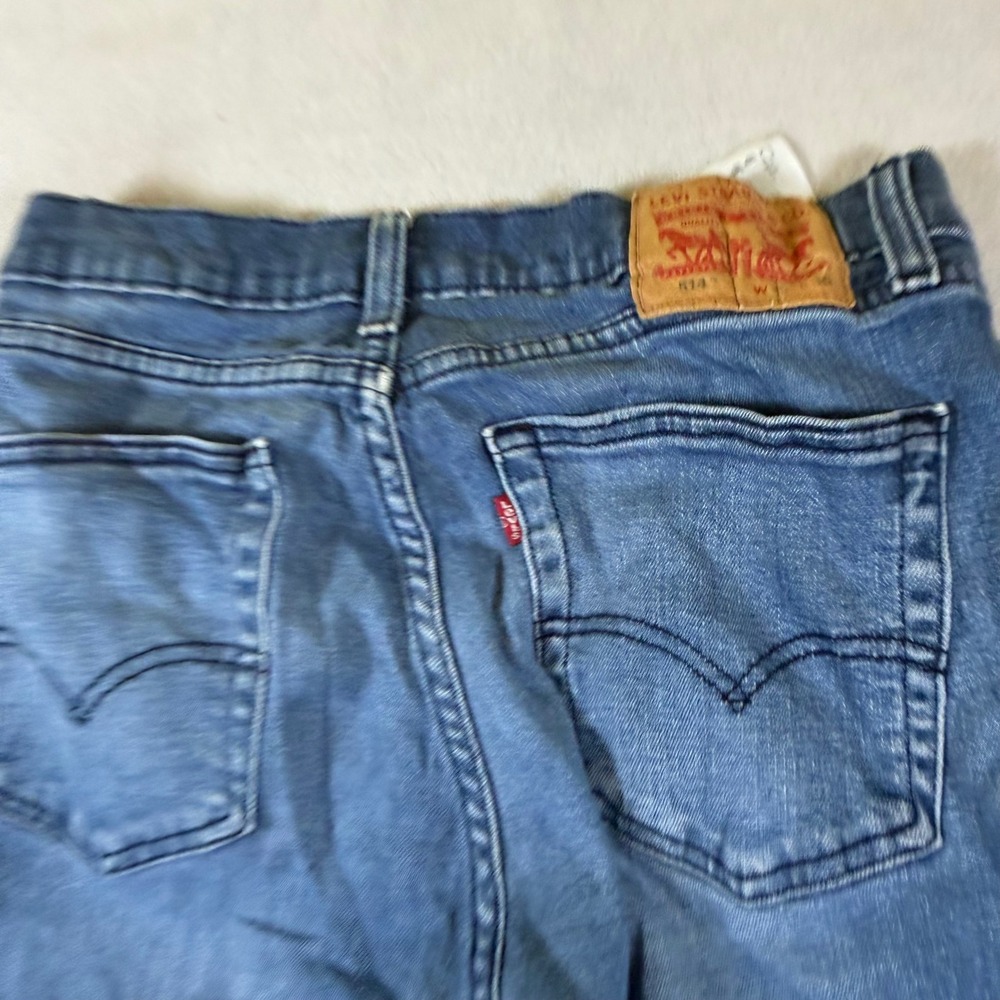 Levis 514 Mens Straight Fit Jeans Medium Wash Blue Denim 32x30 514-0731